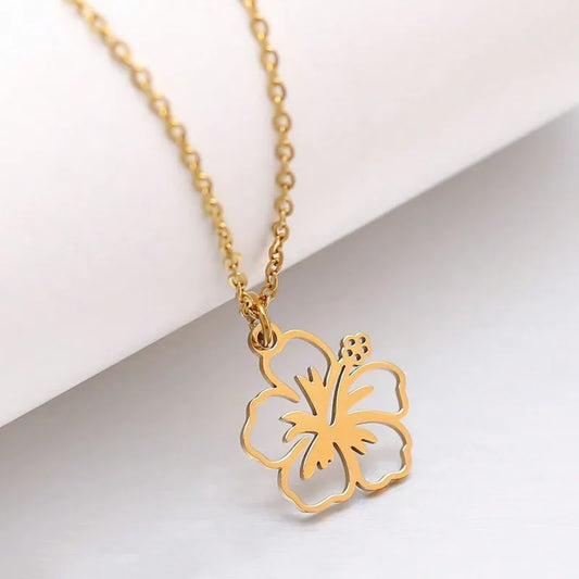 Simple Style Flower Pendant Ion Plating Necklace