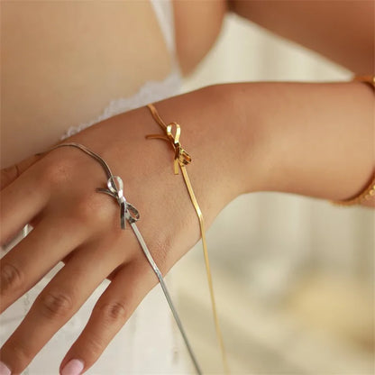 Classic Style 18K Gold Plated Bow Knot Necklace