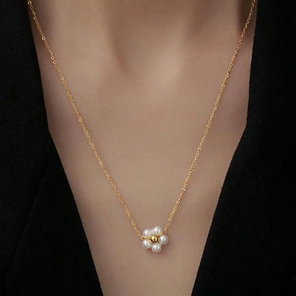 Sweet Flower 18K Gold Plated Ion Plating (IP) Inlay Regular Chain Pendant Necklace
